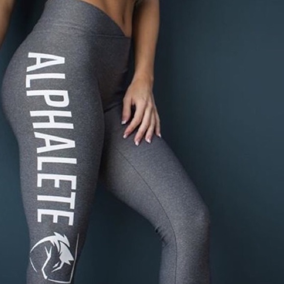 Alphalete Pants - Alphalete V-Cut Legging